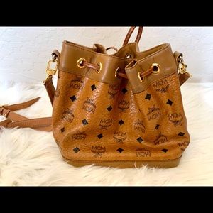 Auth.MCM cognac bucket bag